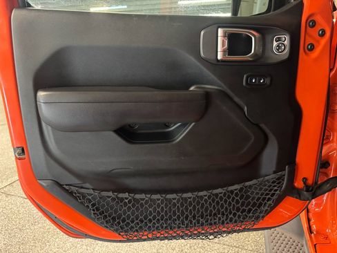 Used 2018 Jeep Wrangler Unlimited Sport S image 15