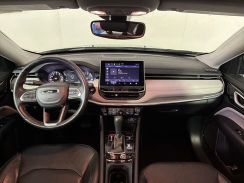 Used 2022 Jeep Compass Limited image 28