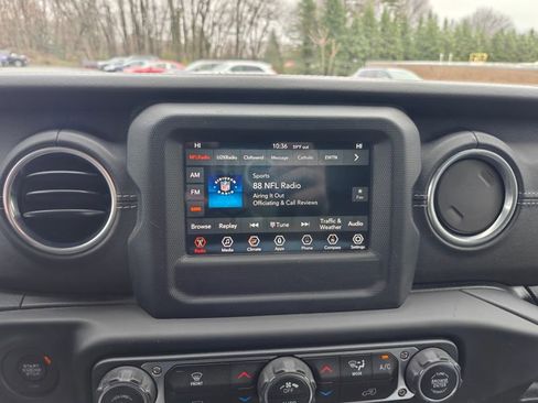 Used 2019 Jeep Wrangler Unlimited Sahara AWD/4WD image 25