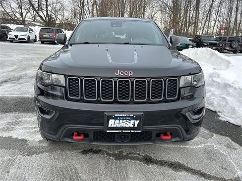Certified 2021 Jeep Grand Cherokee Trailhawk w/ Trailhawk Luxury Group image 3
