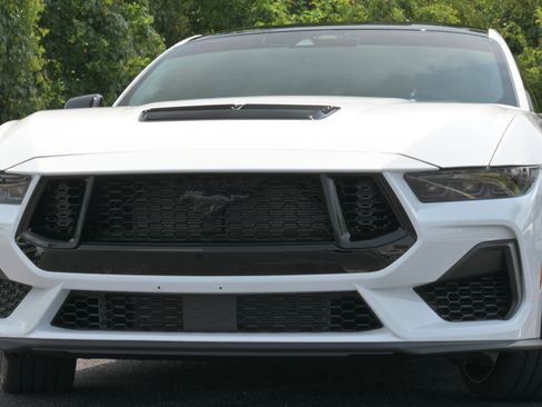 Used 2026 Ford Mustang GT Premium w/ GT Performance Package RWD image 32