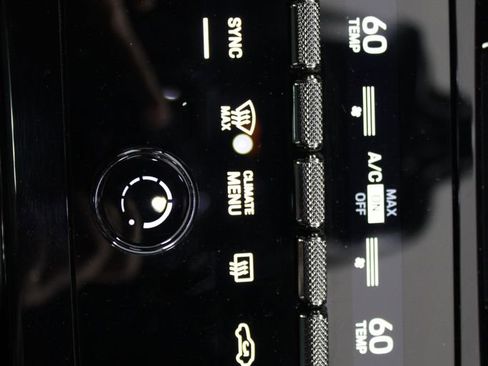 Used 2024 Porsche Cayenne AWD/4WD image 45