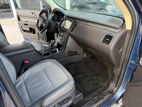 Used 2017 Ford Flex SEL w/ Equipment Group 202A FWD image 16