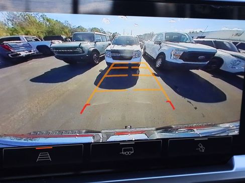 Certified 2023 GMC Sierra 1500 SLT image 17