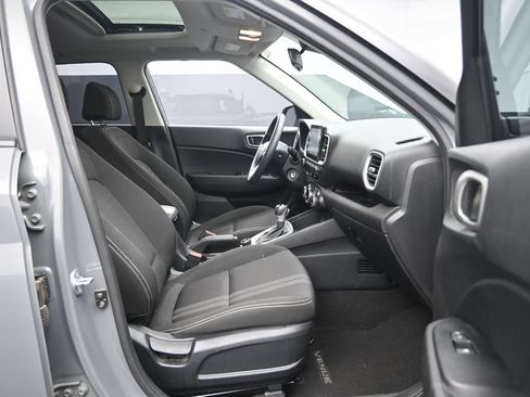 Certified 2023 Hyundai Venue SEL FWD image 28