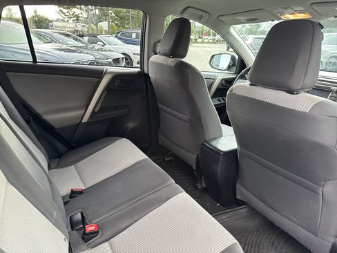 Used 2014 Toyota RAV4 LE AWD/4WD image 12