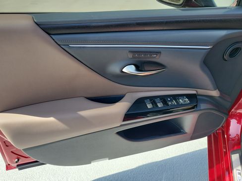 Certified 2025 Lexus ES 350 w/ Premium Package FWD image 19