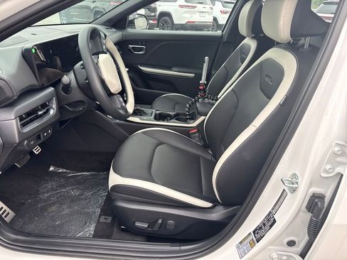 New 2025 Kia K4 GT-Line Turbo image 9