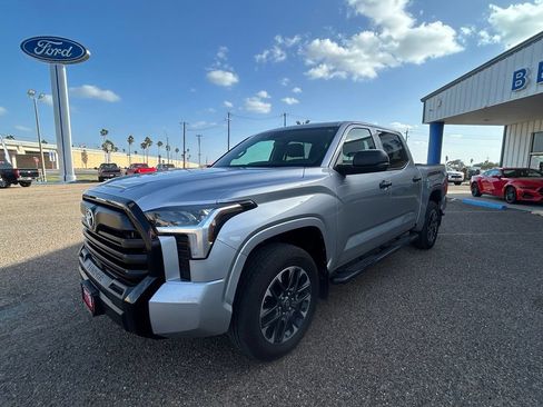 Used 2026 Toyota Tundra SR AWD/4WD image 3