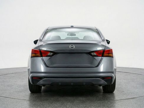 Used 2025 Nissan Altima 2.5 SV image 7