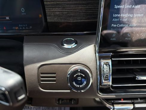 Used 2023 Lincoln Navigator Black Label AWD/4WD image 40