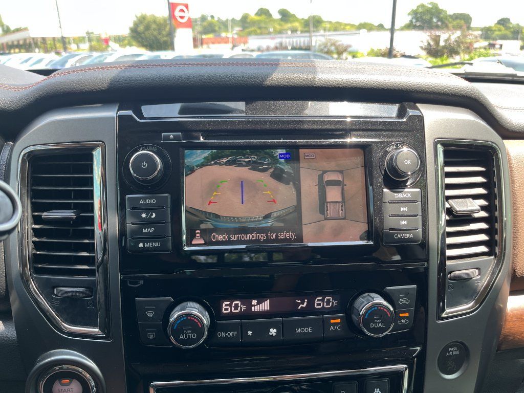 Used 2019 Nissan Titan Platinum Reserve AWD/4WD image 18