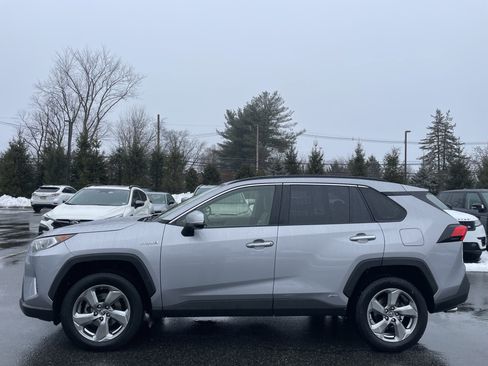 Used 2019 Toyota RAV4 Limited image 8