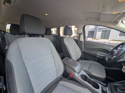 Used 2016 Ford Escape SE w/ Equipment Group 201A FWD image 26