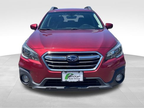 Used 2019 Subaru Outback 2.5i Premium AWD/4WD image 2