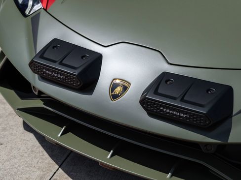 Used 2024 Lamborghini Huracan Sterrato AWD/4WD image 14