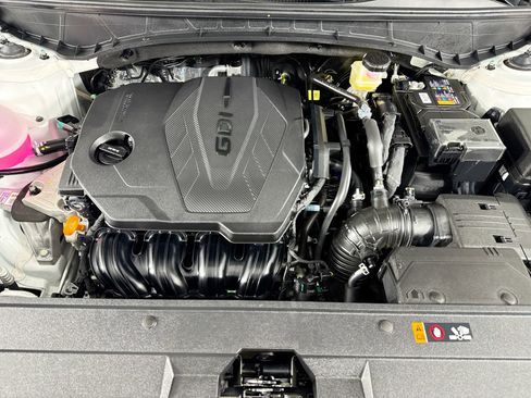 Used 2025 Hyundai Santa Cruz SE image 14