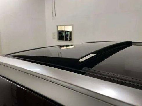 Used 2025 Volvo XC40 B5 Core image 99