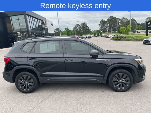 Used 2022 Volkswagen Taos S FWD image 4