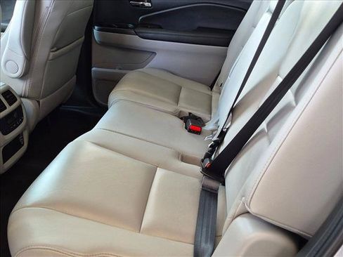 Certified 2021 Honda Pilot Special Edition image 18