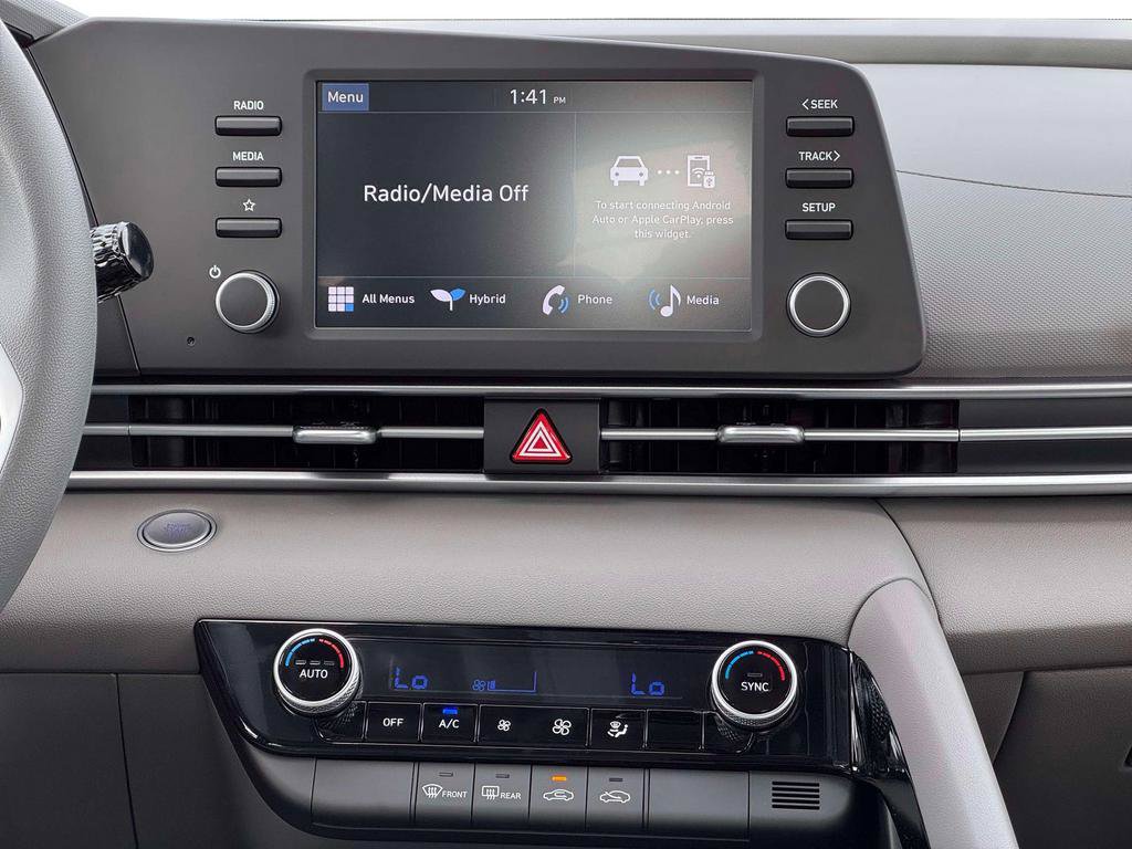 Used 2026 Hyundai Elantra Hybrid FWD image 23