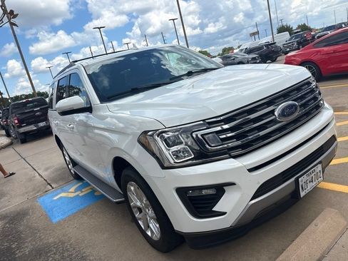 Used 2020 Ford Expedition XLT w/ Equipment Group 202A RWD image 7