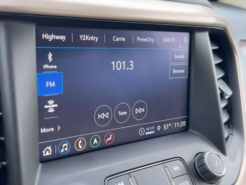 Used 2022 GMC Acadia Denali w/ Denali Ultimate Package image 25