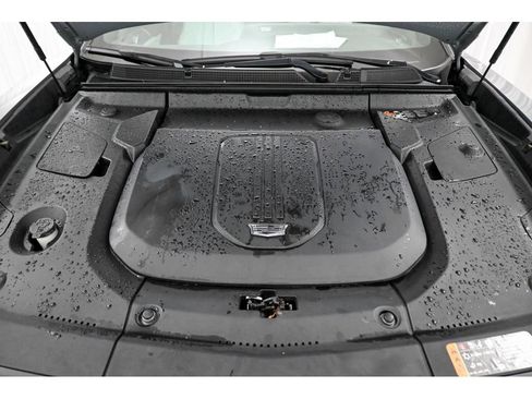 Used 2023 Cadillac Lyriq 2WD image 55