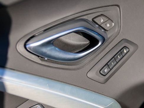 Used 2020 Chevrolet Camaro LT image 10