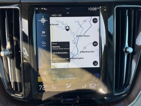 Used 2021 Volvo XC60 T5 Momentum w/ Climate Package image 22