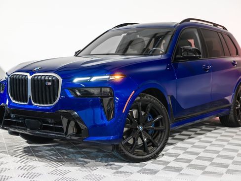 Used 2025 BMW X7 M60i image 8