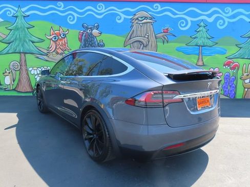 Used 2020 Tesla Model X Long Range AWD/4WD image 7