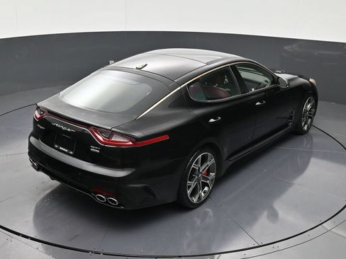 Used 2018 Kia Stinger GT2 AWD/4WD image 16