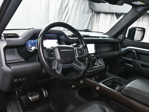 Used 2021 Land Rover Defender 90 X-Dynamic S AWD/4WD image 18