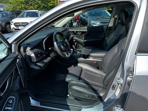 Used 2025 Subaru Outback Limited AWD/4WD image 25
