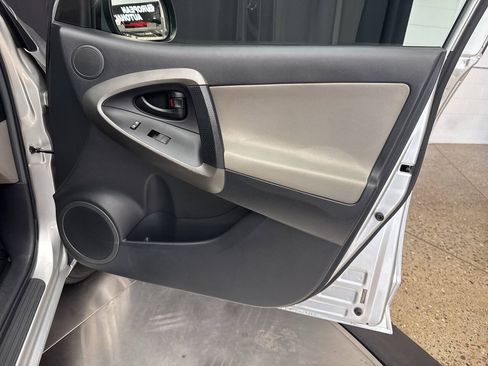 Used 2009 Toyota RAV4 4WD image 23