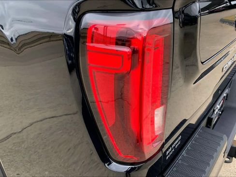 Used 2022 GMC Sierra 2500 Denali image 27