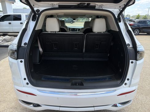 Used 2022 Buick Enclave Avenir FWD image 28