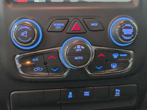 Used 2021 RAM 1500 Classic Warlock AWD/4WD image 15