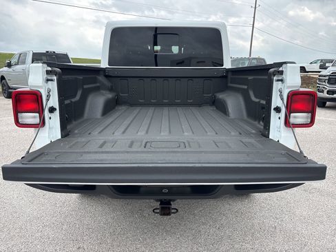 Used 2025 Jeep Gladiator Sport image 31