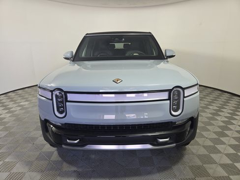 Used 2024 Rivian R1S Adventure AWD/4WD image 8