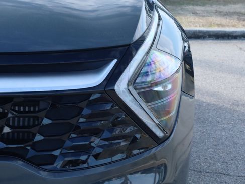 Used 2025 Kia Sportage EX image 21