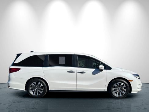 Used 2024 Honda Odyssey EX-L image 3