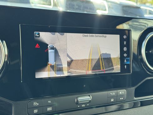 Used 2023 Mercedes-Benz Sprinter 2500 image 24