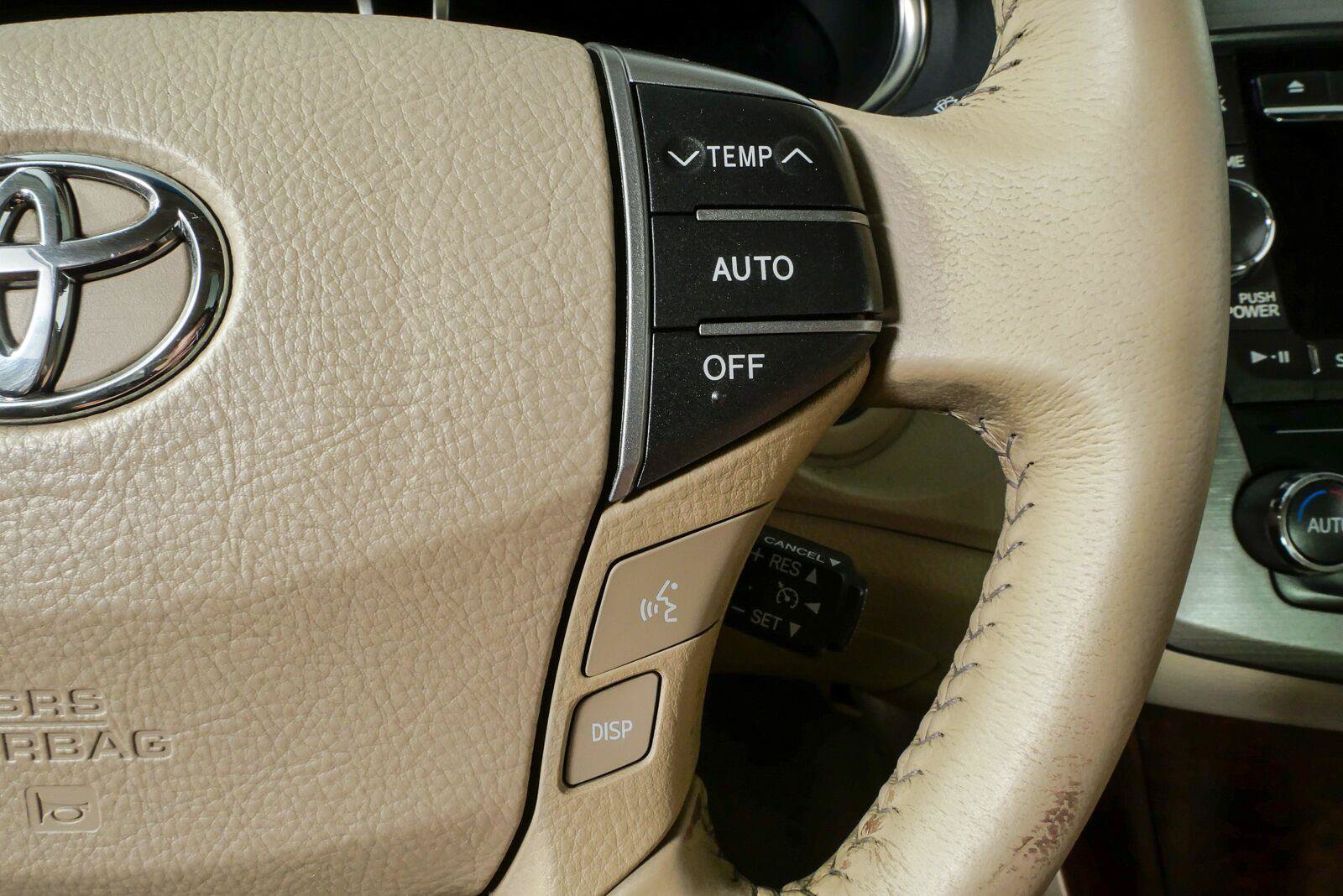 Used 2011 Toyota Avalon FWD image 11