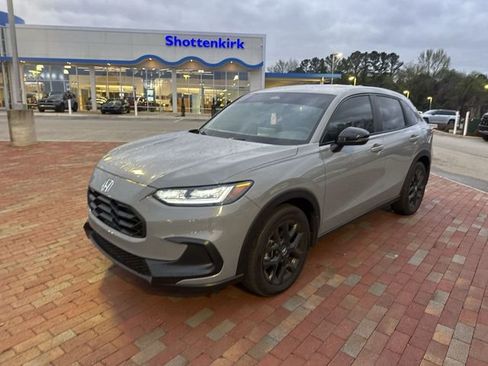 Used 2025 Honda HR-V Sport image 1