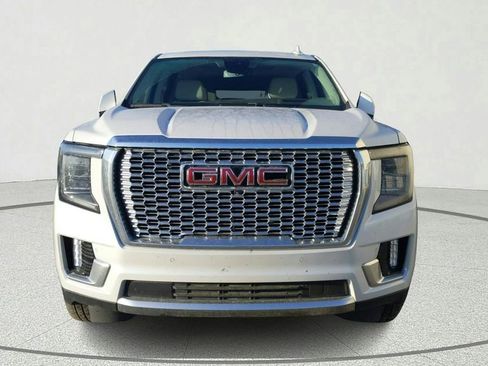 Used 2023 GMC Yukon XL Denali image 2