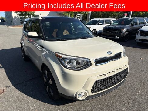 Used 2015 Kia Soul ! w/ Sun & Sound Package FWD image 1