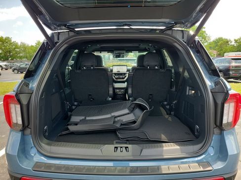New 2026 Ford Explorer ST-Line w/ ST-Line Street Pack AWD/4WD image 10