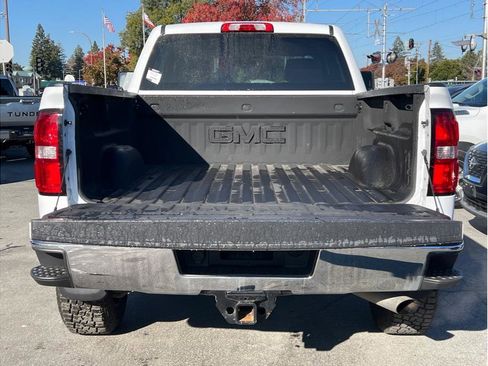 Used 2018 GMC Sierra 2500 SLE w/ HD SLE Preferred Plus Package image 5
